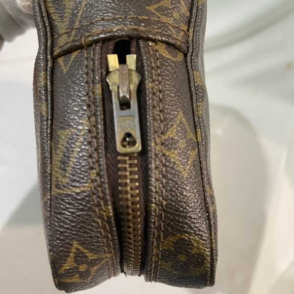 Louis Vuitton Cosmetic Pouch Trousse Toilette 23 - Picture 5 of 14